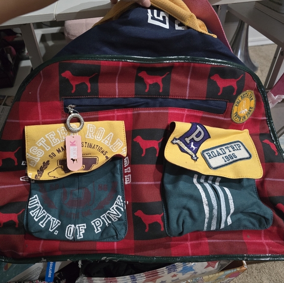 Victoria Secret Rolling Duffle Bag Road Trip New But Damaged